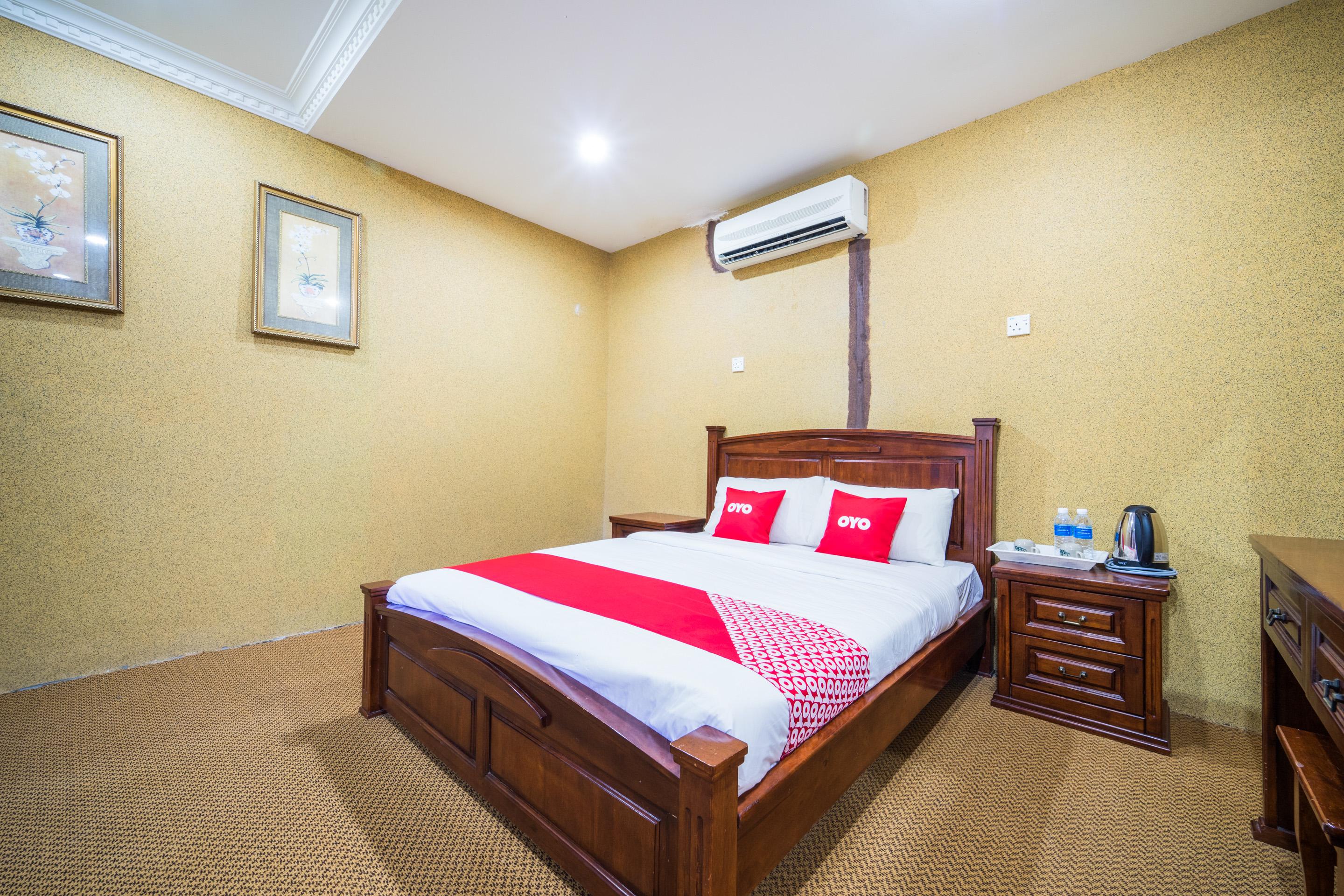 Terap Inn Kampong Raja Ngoại thất bức ảnh
