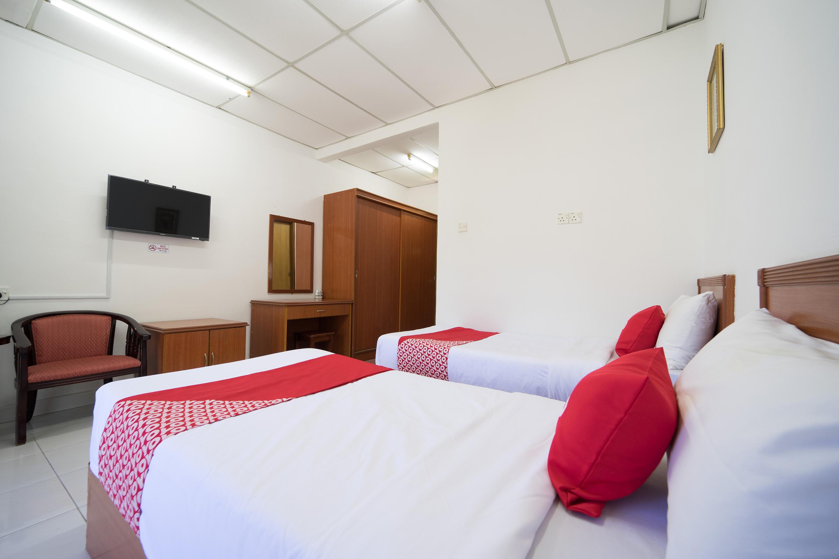 Terap Inn Kampong Raja Ngoại thất bức ảnh