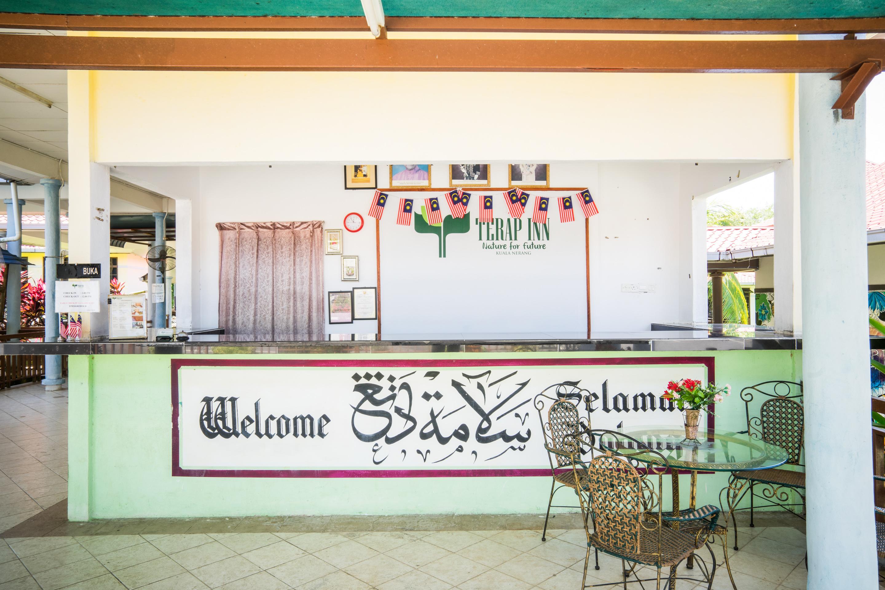 Terap Inn Kampong Raja Ngoại thất bức ảnh