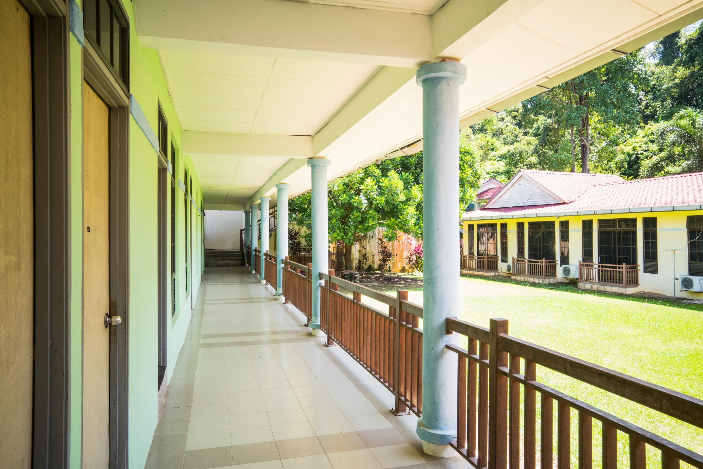 Terap Inn Kampong Raja Ngoại thất bức ảnh