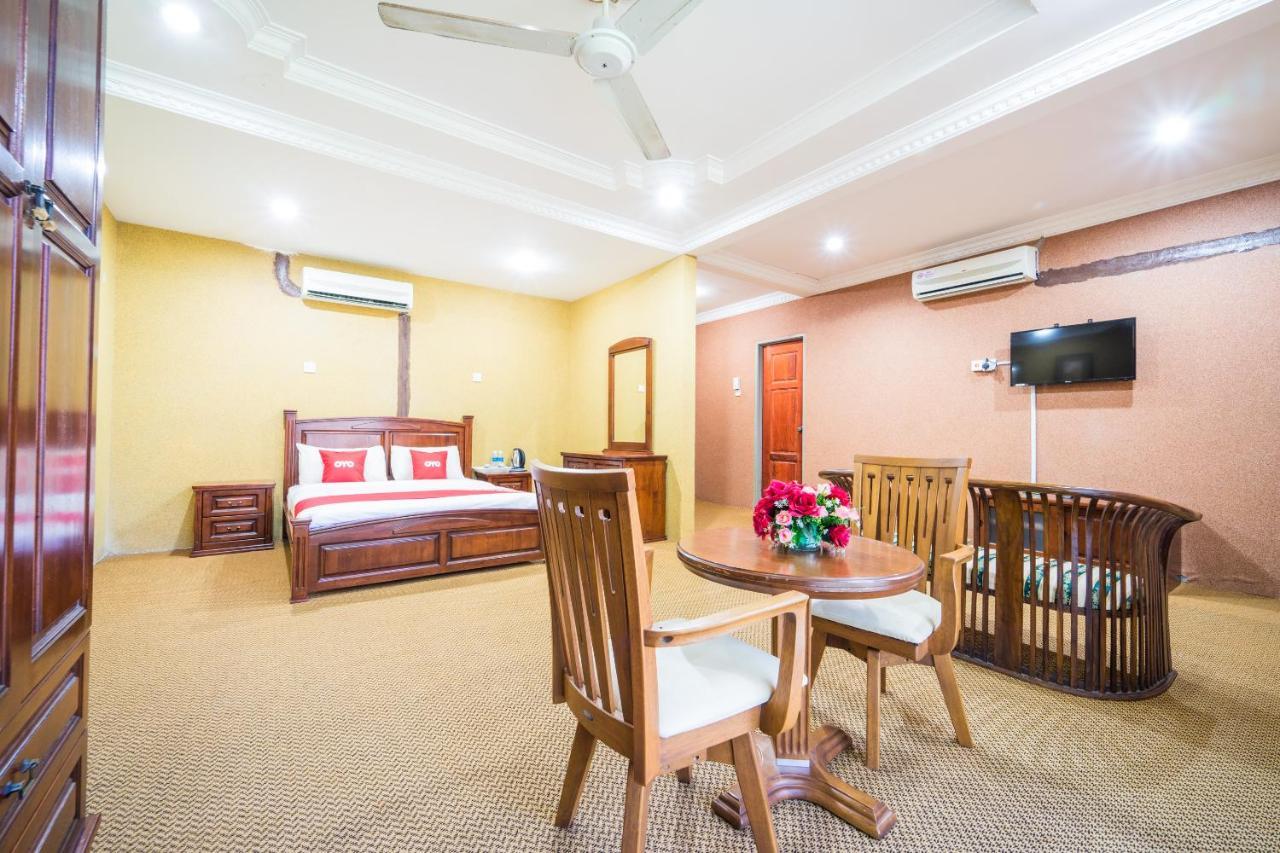 Terap Inn Kampong Raja Ngoại thất bức ảnh
