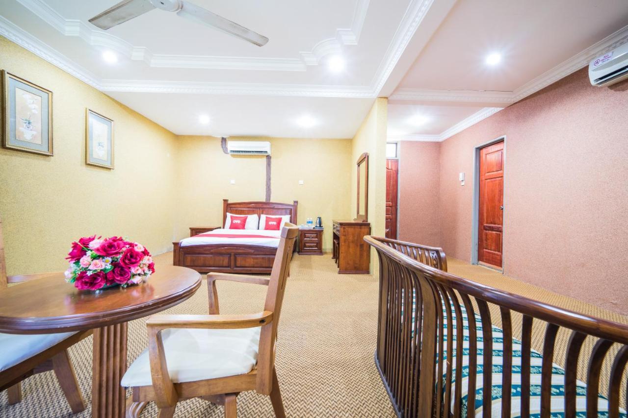 Terap Inn Kampong Raja Ngoại thất bức ảnh